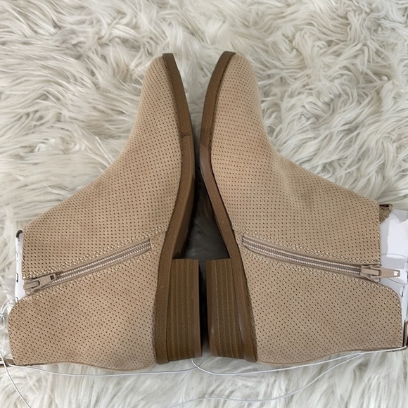 UNIVERSAL THREAD MARLIS BOOTS / BOOTIES MEMORY FOAM SIZE 9 New - Picture 7 of 13